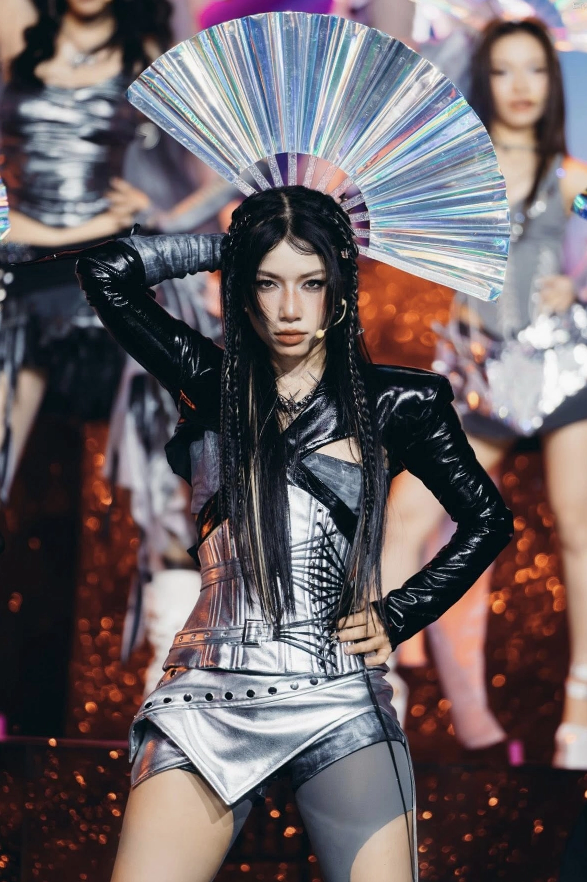 Ảnh 1 hậu cung Lyhan Em Xinh