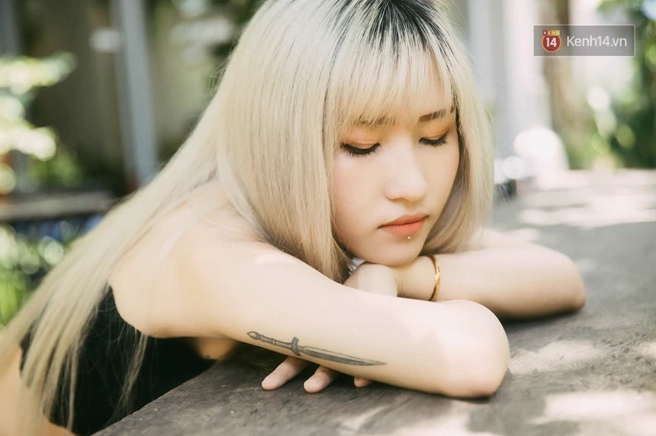 Ảnh cũ Uyên Pu đẹp tự nhiên mê hoặc