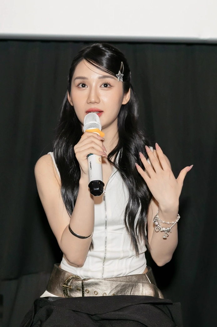 Ảnh Mina Young dễ thương đáng yêu