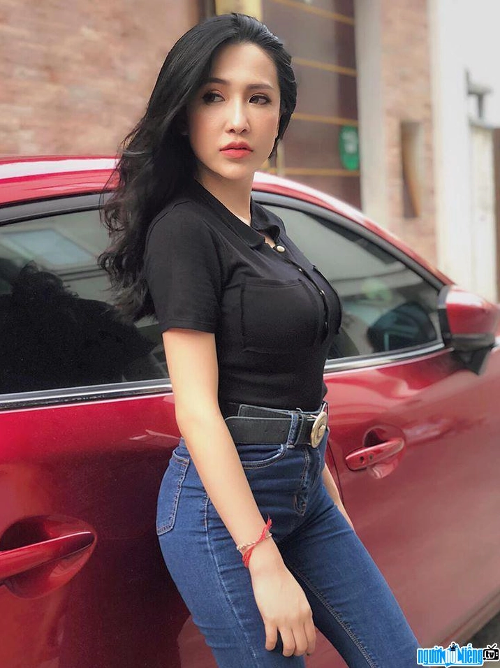 Diễn viên Viên Vibi sở hữu hình thể hoàn mỹ