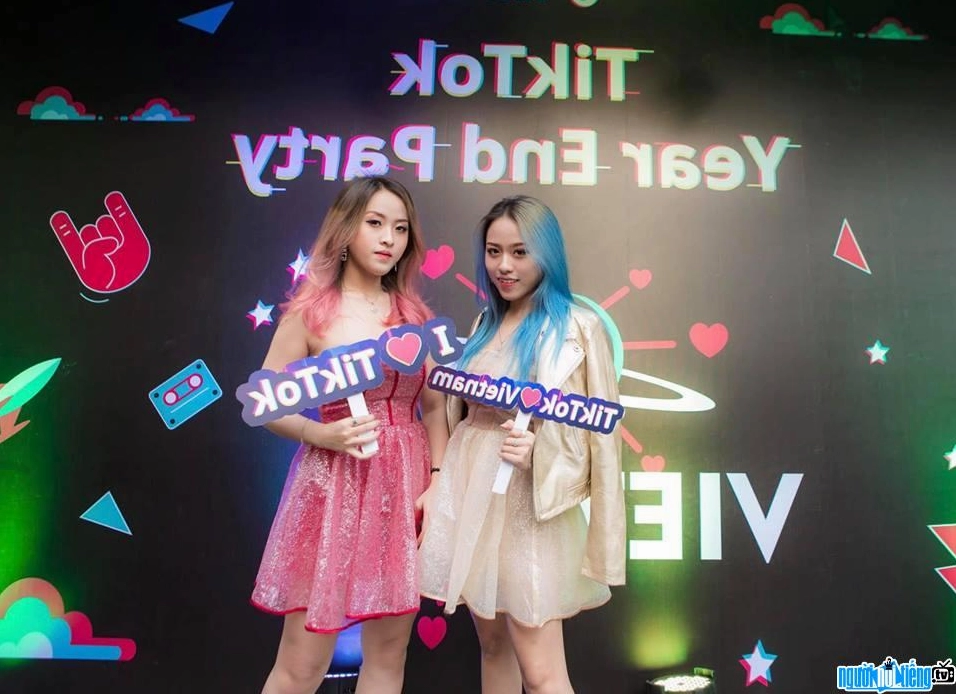 Hai chị em Trà Đặng và Trâm Đô xinh đẹp tại tiệc TikTok