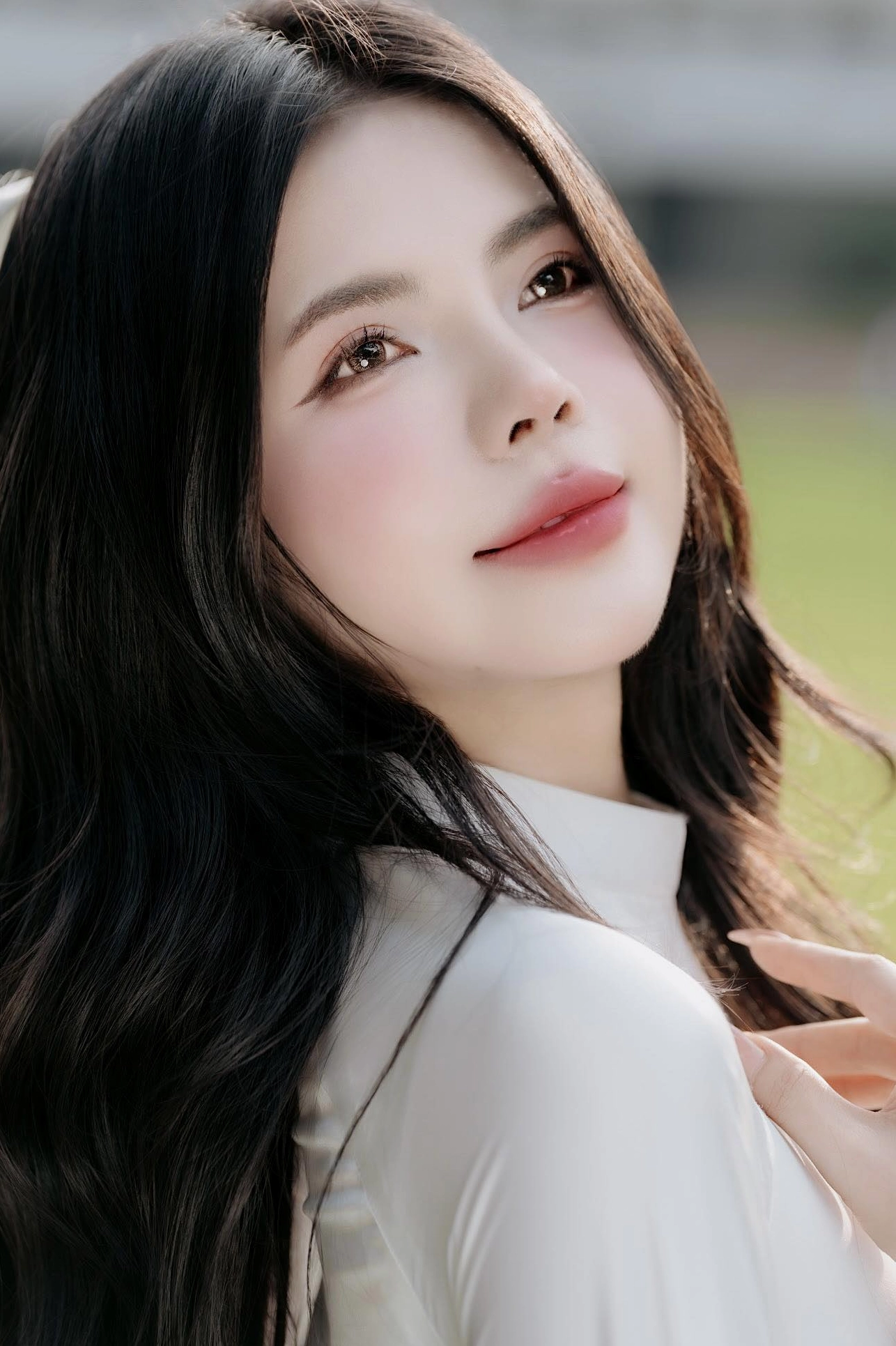 Mai Dora áo dài lễ hội đẹp nao lòng