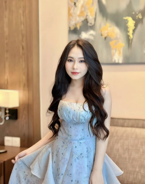 Mây Bae pose quen thuộc