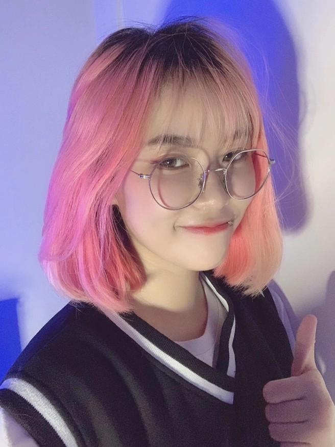 MisThy trong hồ sơ tình ái xưa nổi tiếng
