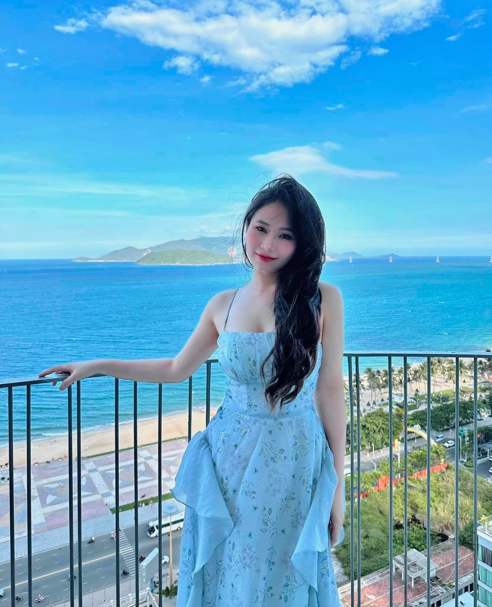 Thần thái mạnh mẽ Mây Bae