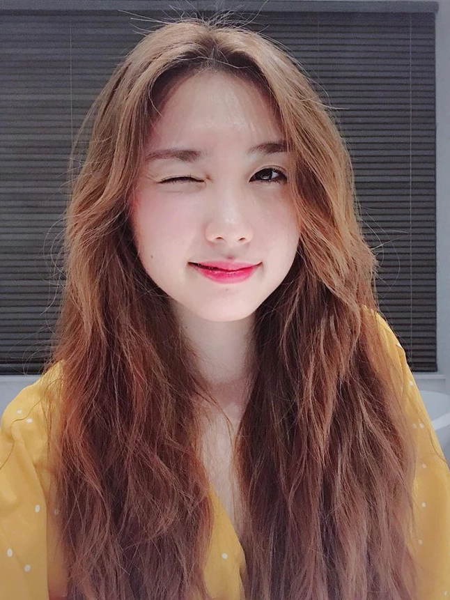 Thanh Mèo đẹp mê hoặc cận mặt
