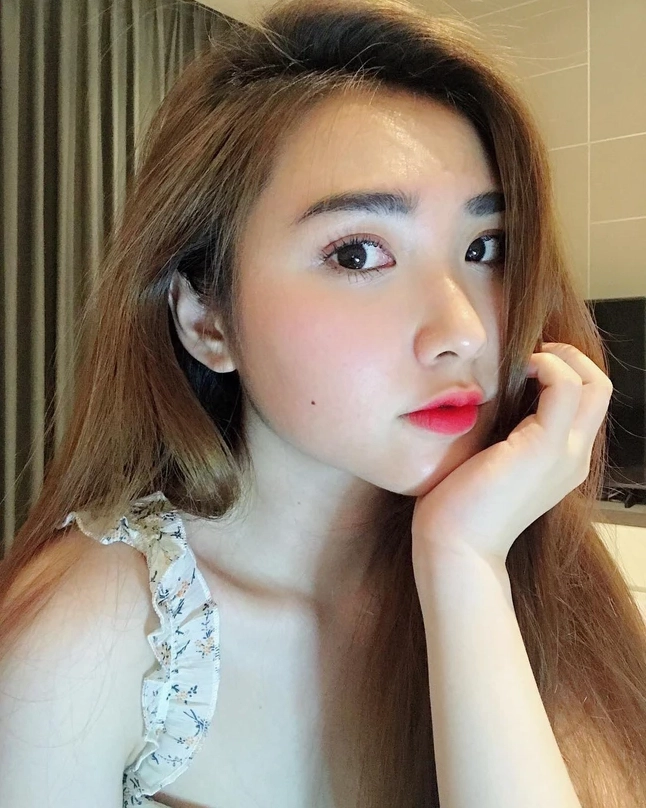 Thanh Mèo đẹp tinh tế cận cảnh