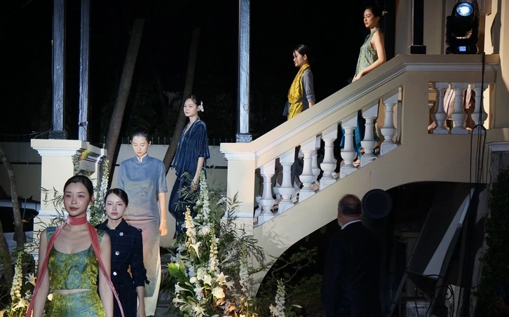 Thời trang lấy cảm hứng Nam Phương