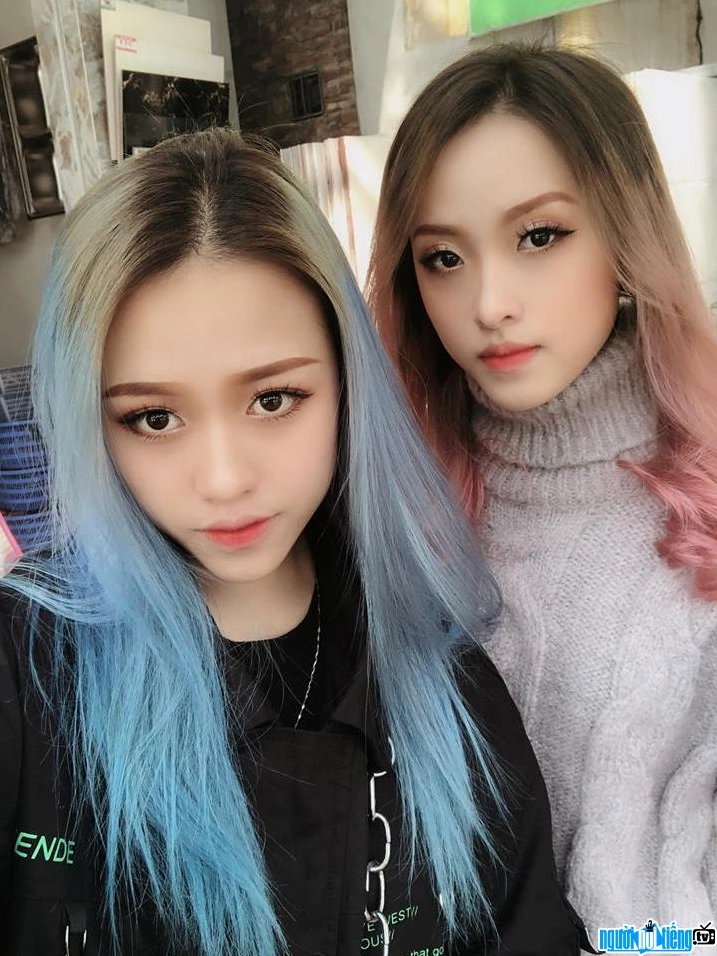 Trâm Đô bên em gái Trà Đặng trong khoảnh khắc thân thiết