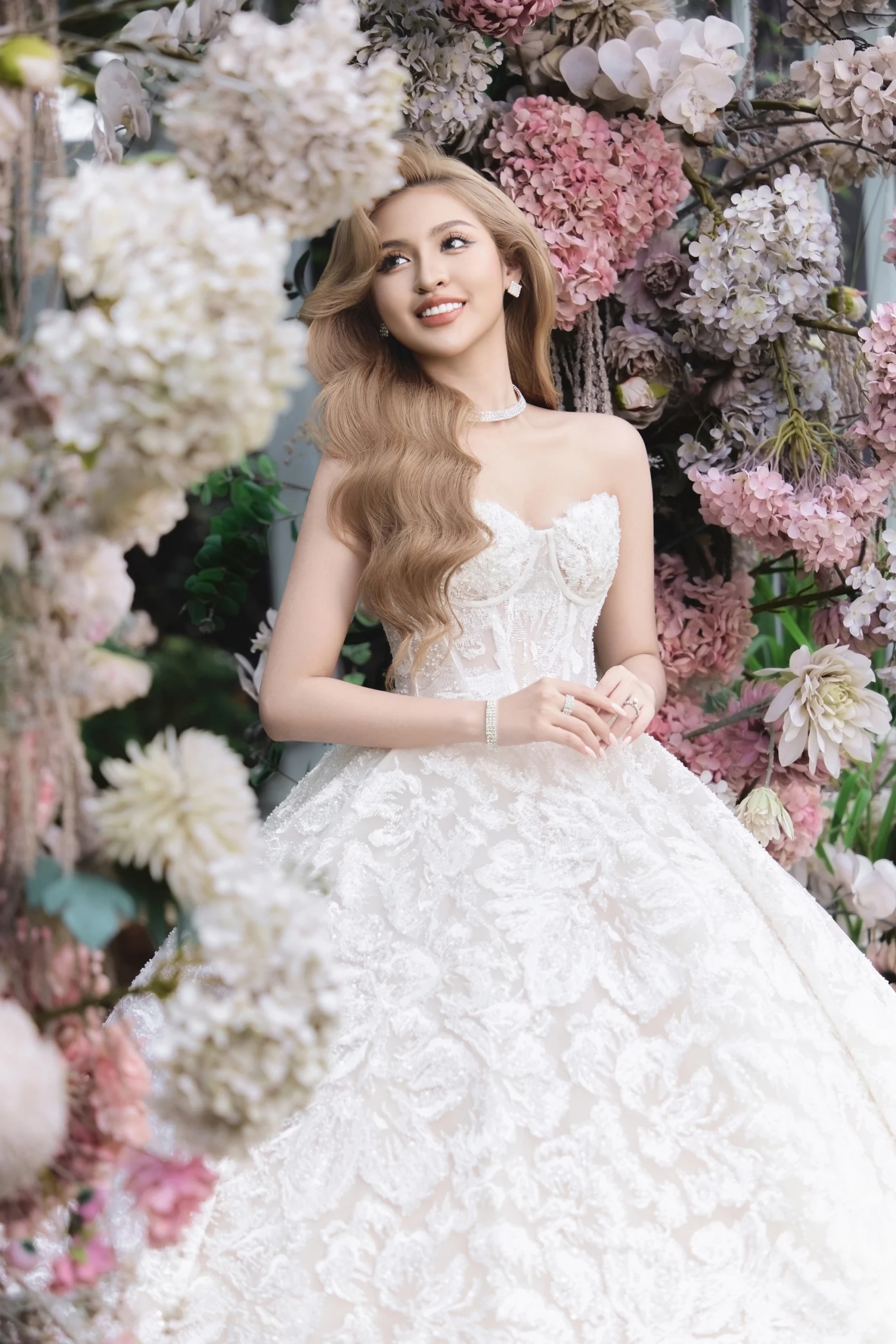 Trần Thanh Tâm bắt đầu hành trình cưới