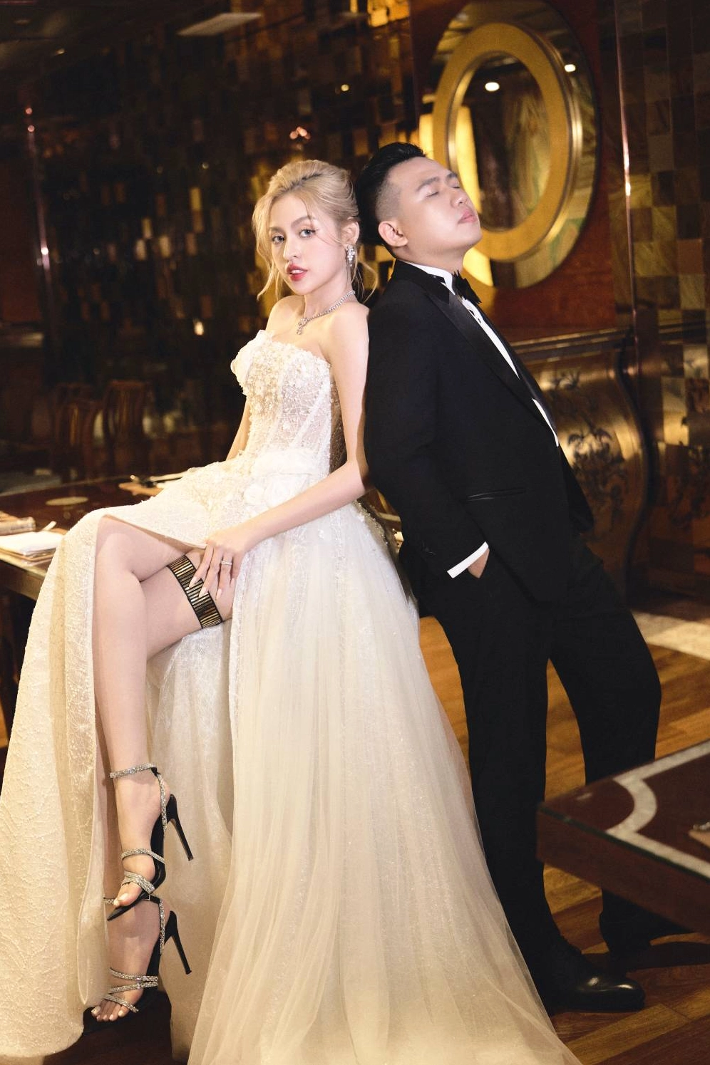 Trần Thanh Tâm nổi bật cặp đôi cưới