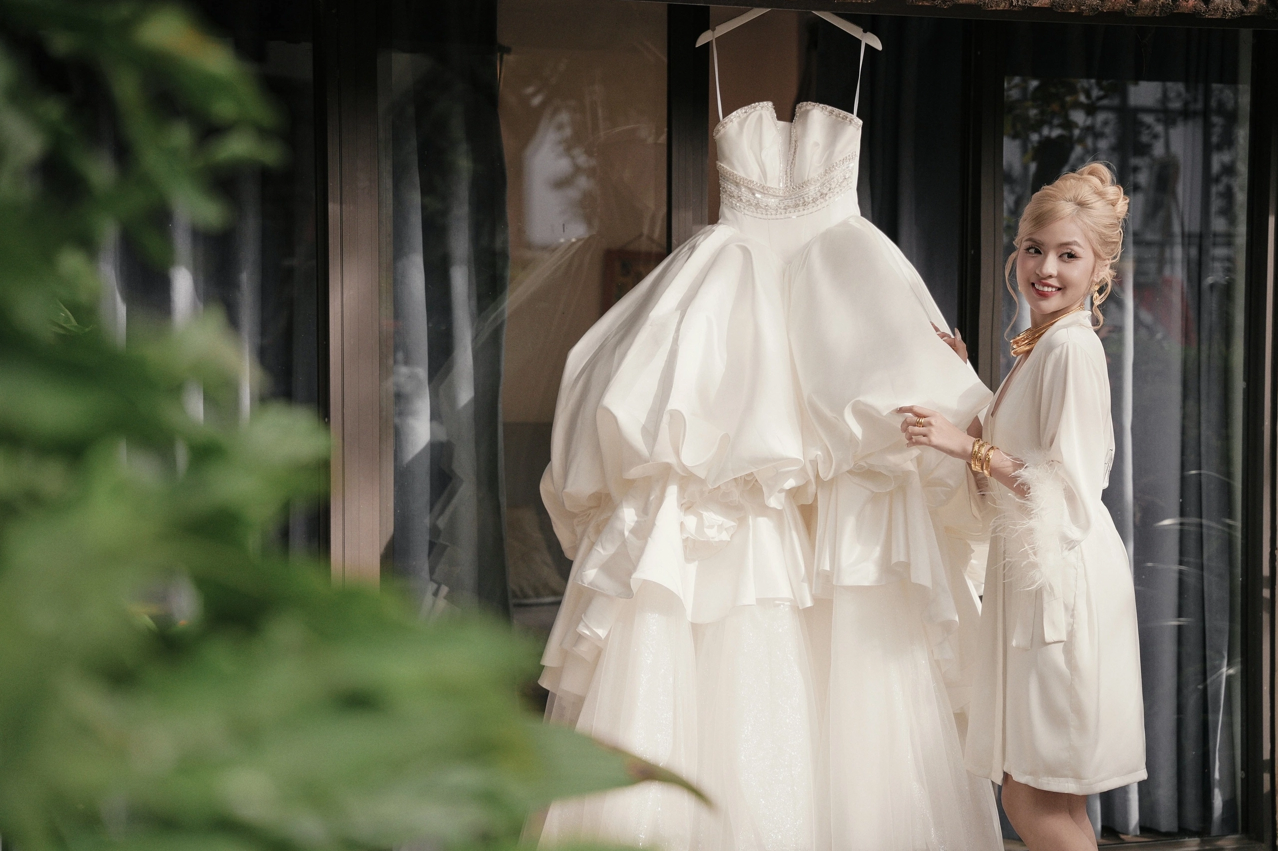 Trần Thanh Tâm rạng ngời lễ cưới