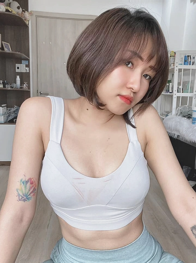 Uyên Pu trong khoảnh khắc đời thường gần gũi