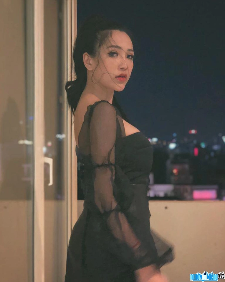 Viên Vibi trong khoảnh khắc diễn viên quyến rũ