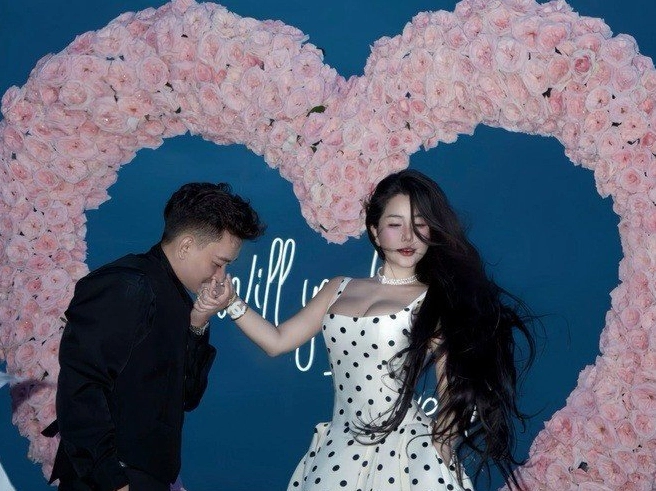 Võ Ngọc Trân hạnh phúc bên bạn trai