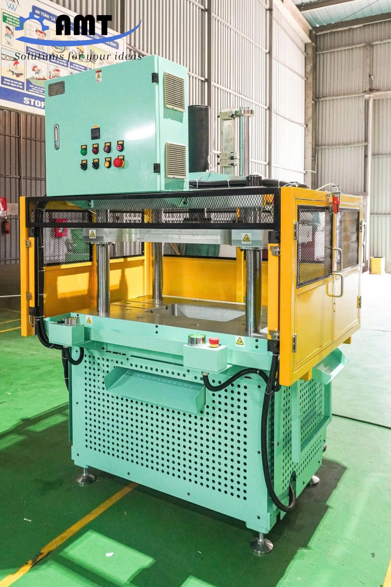 Ảnh chụp cận cảnh máy ép thủy lực